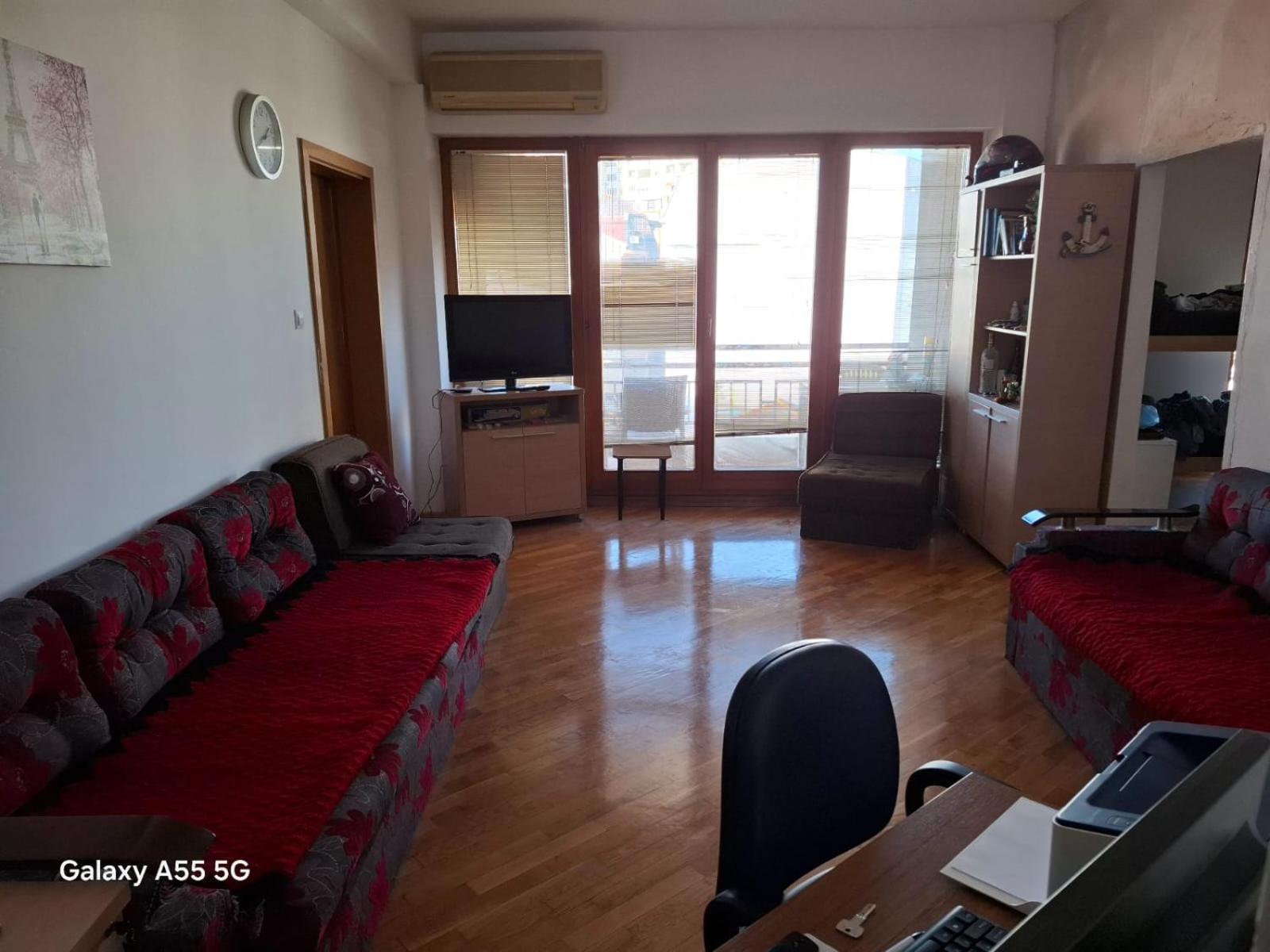 Alpi Hostel Skopje Exterior photo